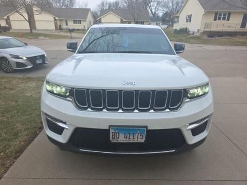 Used 2022 Jeep Grand Cherokee Limited 4xe image 15