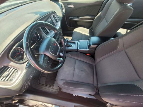 Used 2022 Dodge Charger SXT RWD image 18
