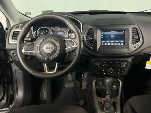 Used 2020 Jeep Compass Sport w/ Safety & Security Group image 13