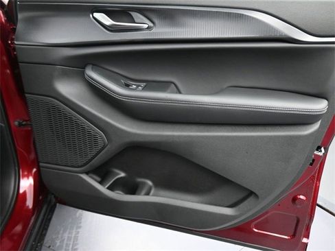 New 2025 Jeep Grand Cherokee L Laredo image 34