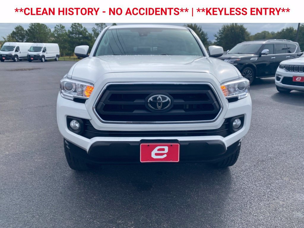 Used 2023 Toyota Tacoma SR5 RWD image 2