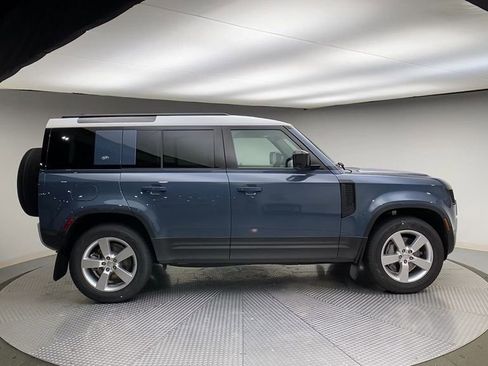 Used 2023 Land Rover Defender 110 SE AWD/4WD image 9