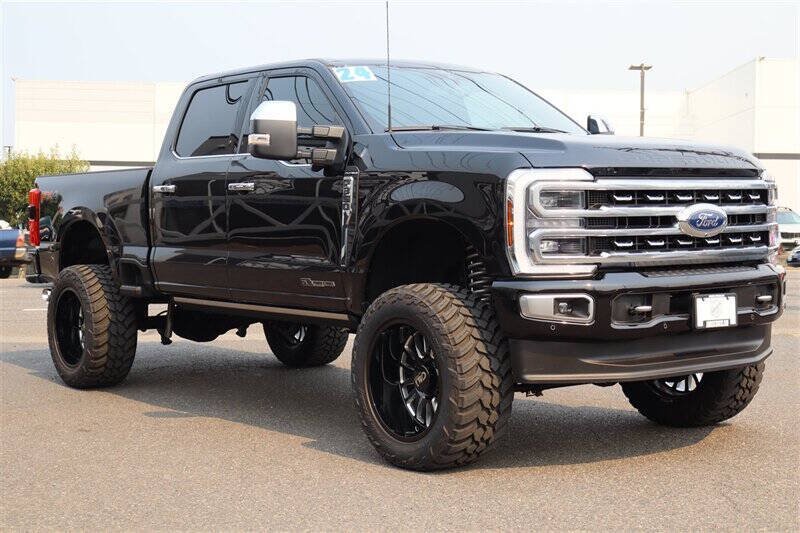 Used 2024 Ford F350 Platinum AWD/4WD image 7