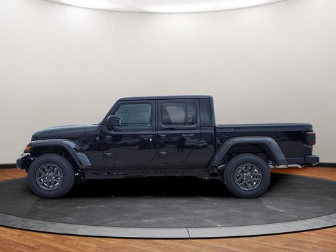 New 2026 Jeep Gladiator Sport AWD/4WD image 13