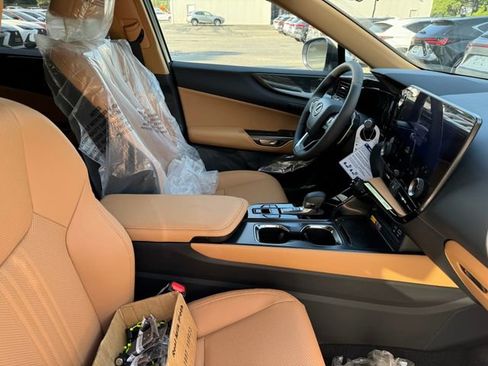 New 2025 Lexus NX 350h AWD w/ Accessory Package (2T) image 31
