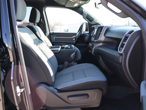 Used 2021 RAM 1500 Big Horn image 12