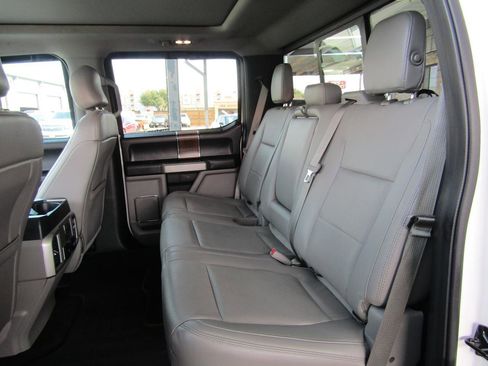 Used 2017 Ford F150 Lariat w/ Equipment Group 502A Luxury image 11