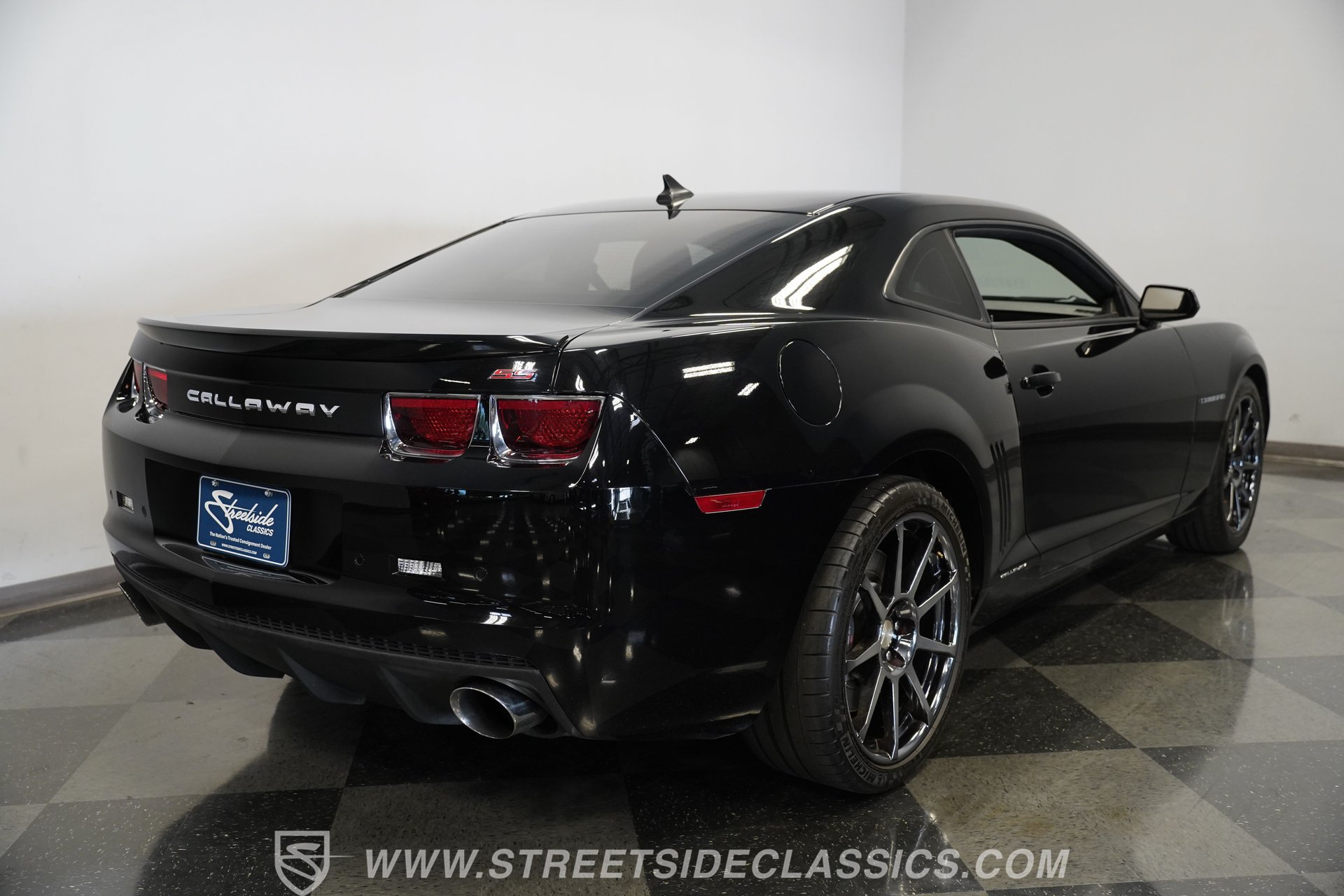 Used 2011 Chevrolet Camaro SS w/ RS Package RWD image 11