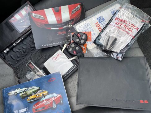 Used 2002 Chevrolet Camaro Z28 image 4