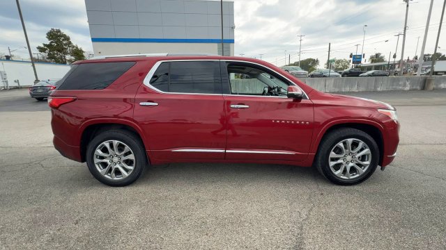 Used 2018 Chevrolet Traverse Premier w/ Driver Confidence II Package FWD image 9