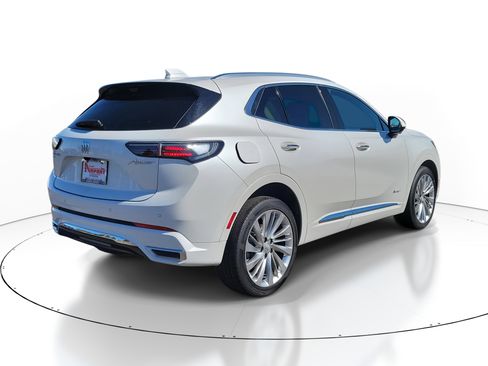 Used 2024 Buick Envision Avenir image 4