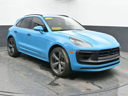 Used 2023 Porsche Macan GTS image 2