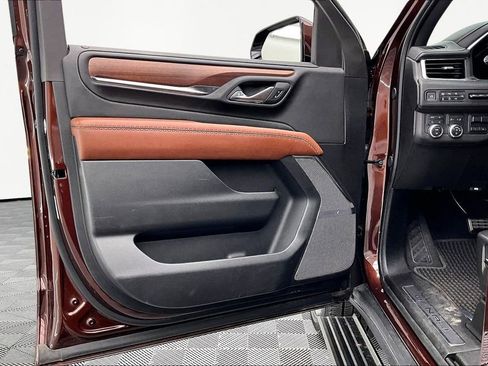 Used 2023 GMC Yukon Denali Ultimate image 23