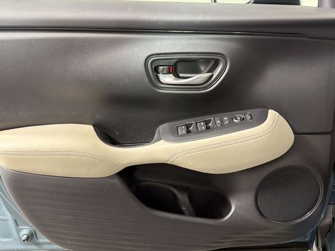 Used 2024 Honda HR-V LX image 11