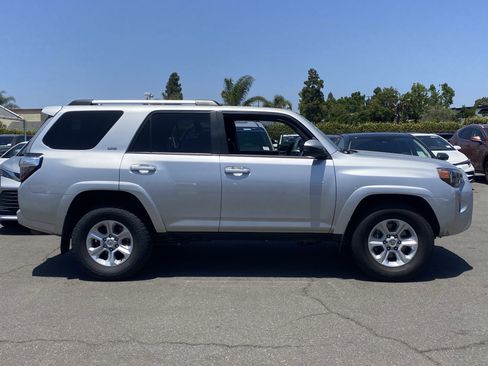Used 2024 Toyota 4Runner SR5 RWD image 2