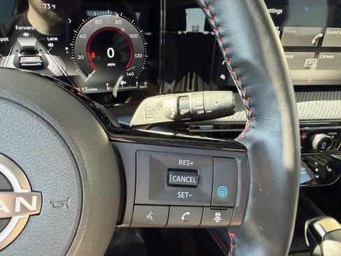 Used 2025 Nissan Kicks SR w/ SR Premium Package image 29