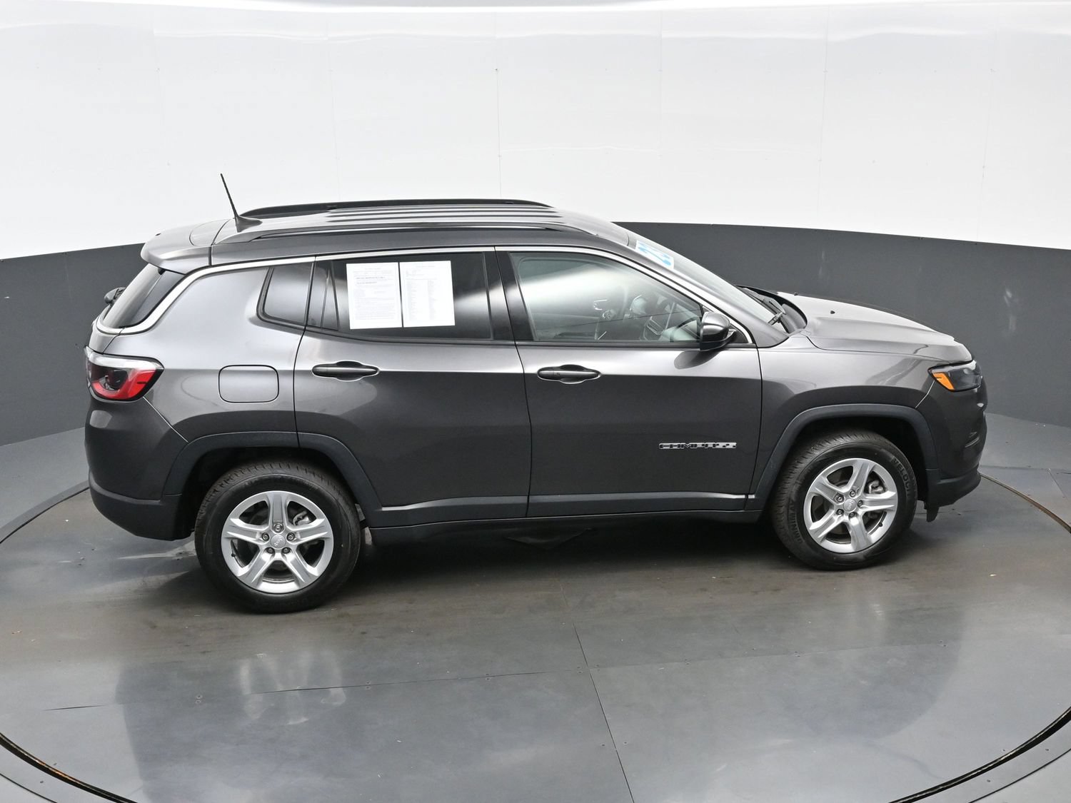 Used 2023 Jeep Compass Latitude w/ Convenience Group AWD/4WD image 41