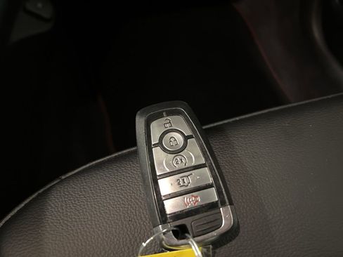 Certified 2024 Ford Edge ST-Line image 40