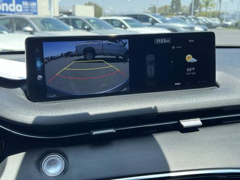 Used 2023 Genesis GV70 2.5T w/ Select Package AWD/4WD image 15