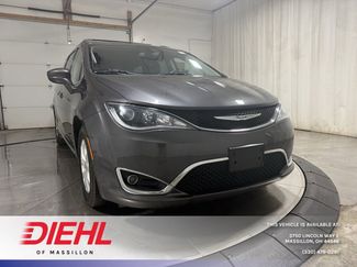 Used 2018 Chrysler Pacifica Touring-L video 1