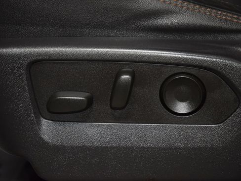 Used 2023 GMC Sierra 1500 AT4 w/ Technology Package AWD/4WD image 42