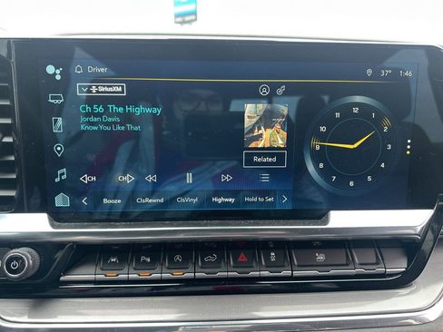 Used 2024 Chevrolet Silverado 1500 High Country image 9