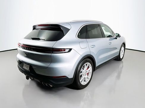 Used 2024 Porsche Cayenne S image 9