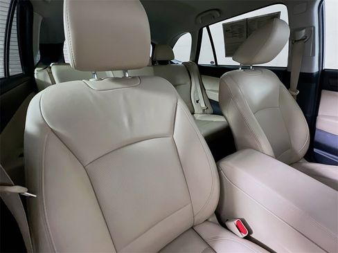 Used 2018 Subaru Outback 3.6R Limited image 27