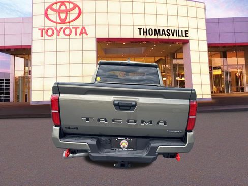 Used 2025 Toyota Tacoma TRD Off-Road image 6
