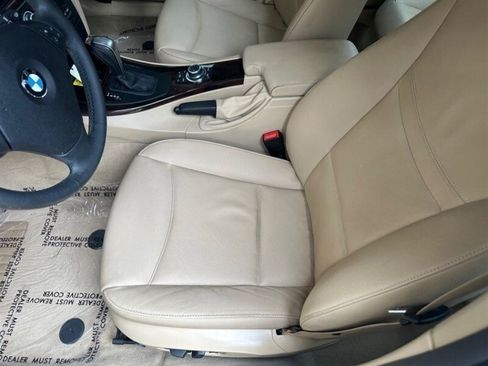 Used 2011 BMW 328i xDrive Sedan image 15