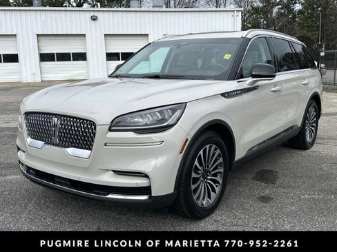 Used 2022 Lincoln Aviator Reserve w/ Elements Package Plus image 3