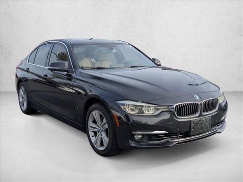 Used 2017 BMW 330e image 3