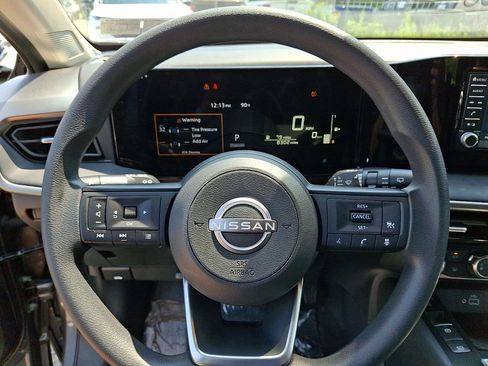 Certified 2025 Nissan Kicks S AWD/4WD image 19