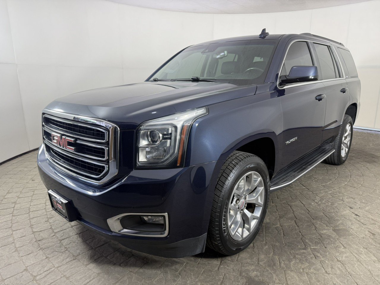 Used 2018 GMC Yukon SLT AWD/4WD image 3
