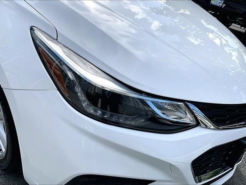 Used 2018 Chevrolet Cruze LT w/ LT Fleet Convenience Package FWD image 31