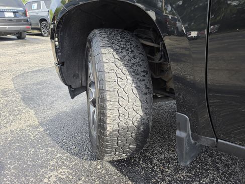 Used 2023 Chevrolet Silverado 1500 RST AWD/4WD image 40