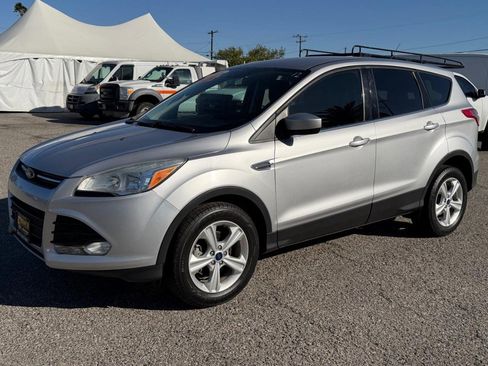 Used 2016 Ford Escape SE image 12