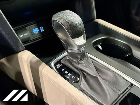 Used 2020 Hyundai Santa Fe SE image 18