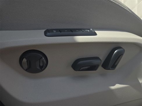 New 2025 Volkswagen Atlas SEL Premium R-Line image 19