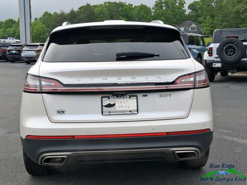 Used 2019 Lincoln Nautilus Select FWD image 4