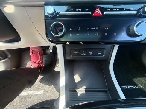 Used 2026 Hyundai Tucson Limited AWD/4WD image 21