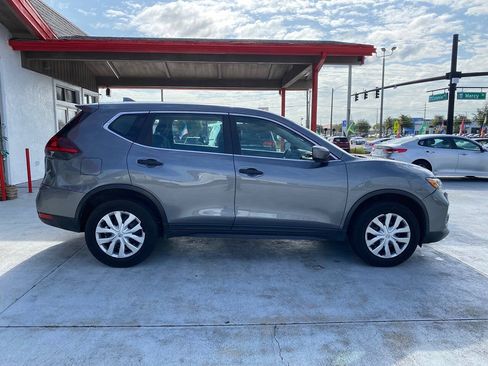 Used 2020 Nissan Rogue S AWD/4WD image 9