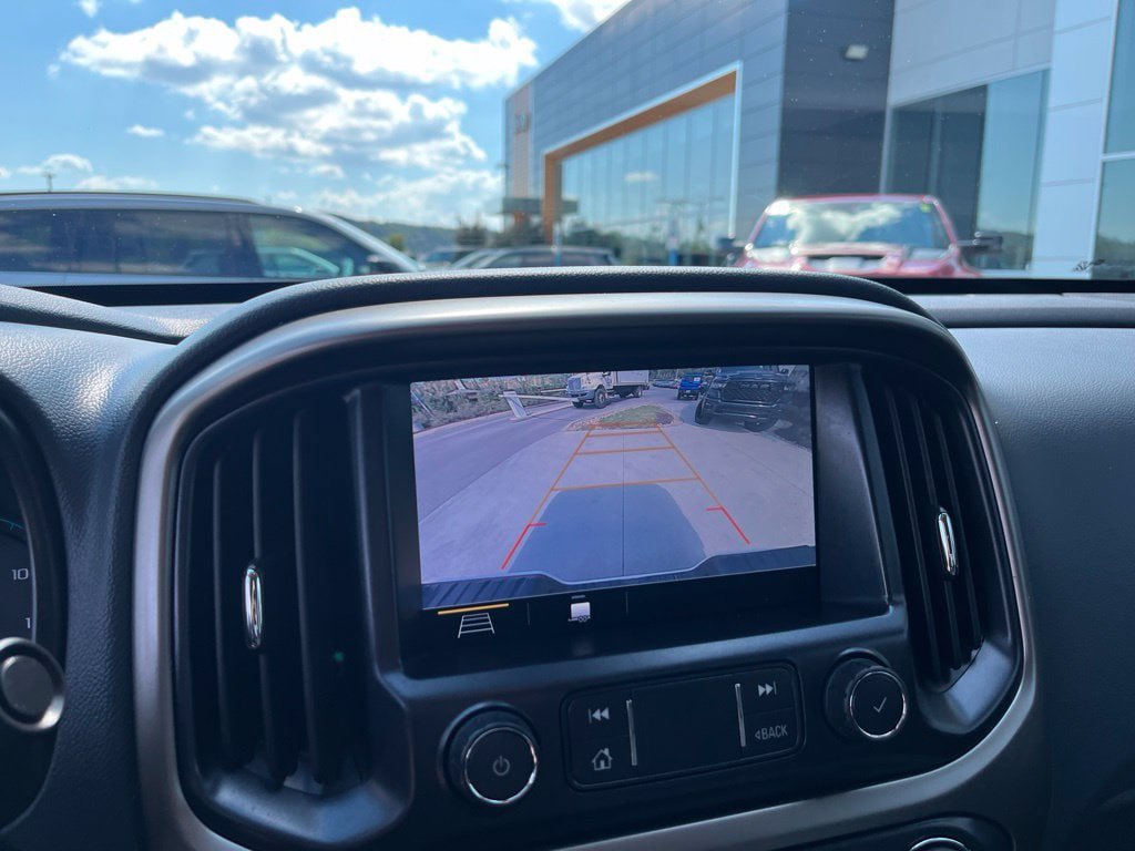 Used 2021 Chevrolet Colorado Z71 w/ Safety Package AWD/4WD image 12