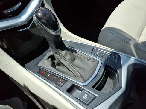 Used 2015 Cadillac SRX Luxury FWD image 16