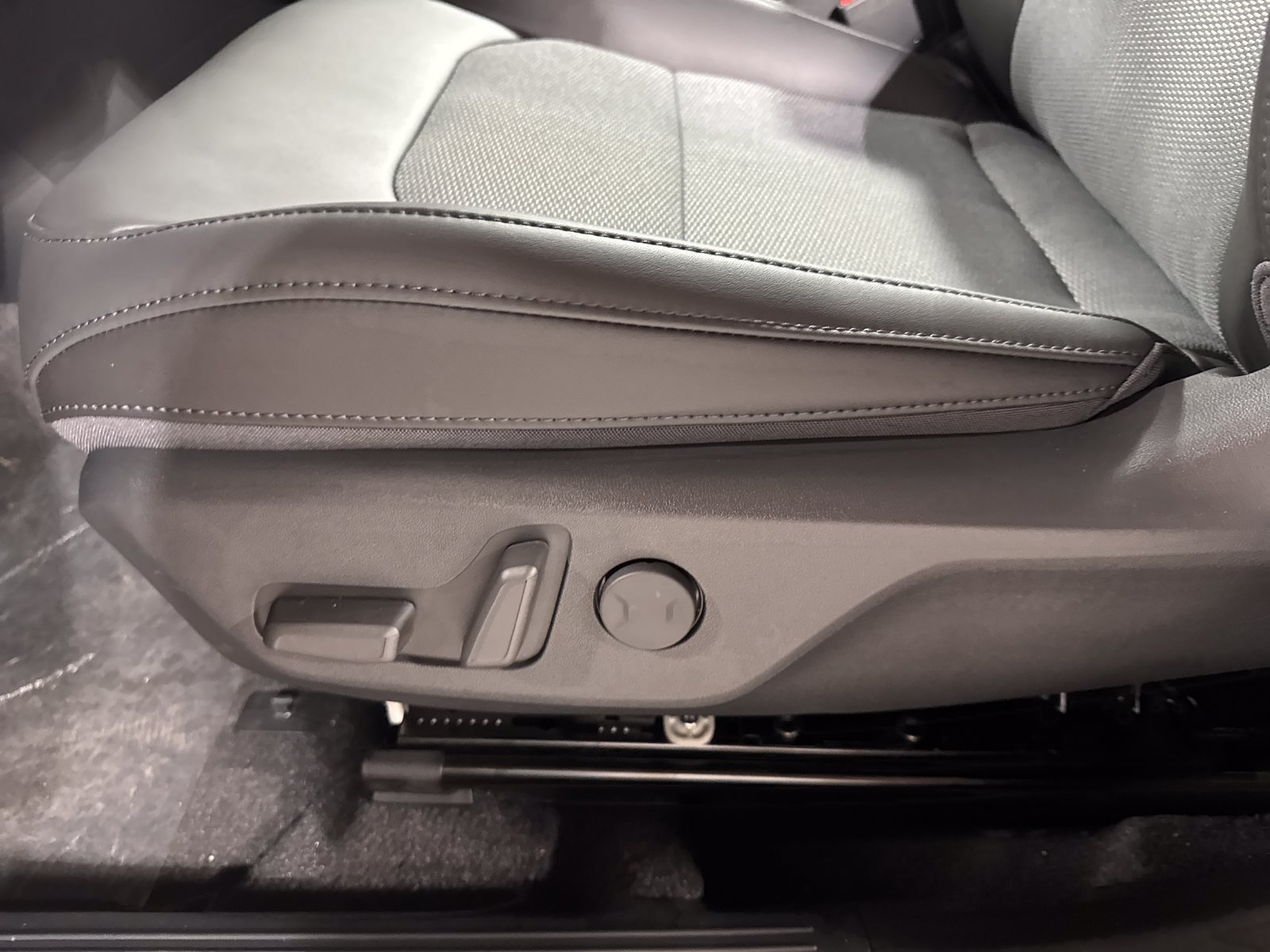 New 2026 Kia Niro Wind w/ Wind Preserve Package FWD image 14