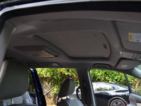 Used 2015 Honda Odyssey Touring image 17