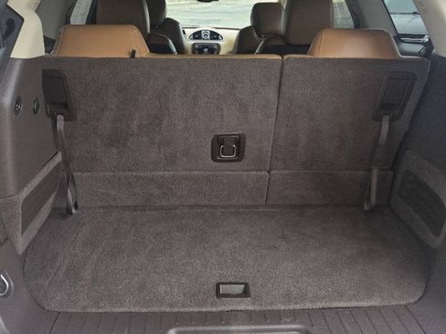 Used 2016 Buick Enclave Leather FWD image 10
