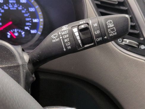 Used 2015 Hyundai Santa Fe GLS image 26