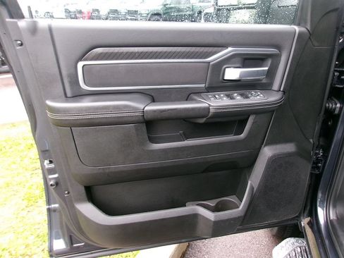 Certified 2025 RAM 2500 Big Horn AWD/4WD image 6