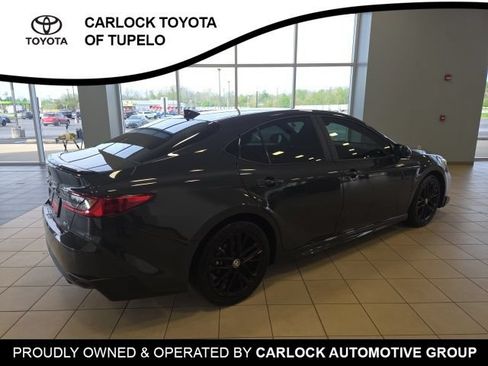 Used 2025 Toyota Camry SE w/ Convenience Package FWD image 9